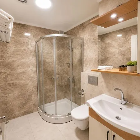 Pera Valence Boutique Aparthotel